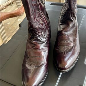 Vintage Dan post Milwaukee black cherry mignon boots